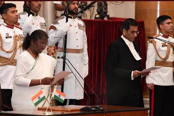 <div class="paragraphs"><p>Chief Justice DY Chandrachud during his swearing-in ceremony. (Source: President of India/Twitter)</p></div>