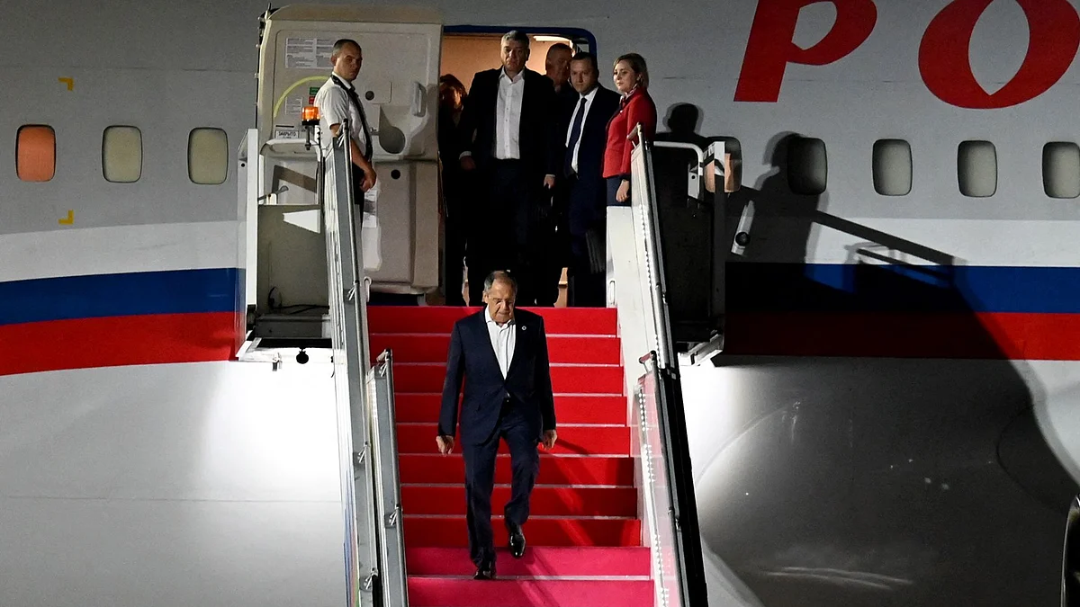 <div class="paragraphs"><p>Sergei Lavrov arrives to attend the G20 Summit in Bali on Nov. 14. (Photographer: Sonny Tumbelaka/AFP/Getty Images)</p></div>