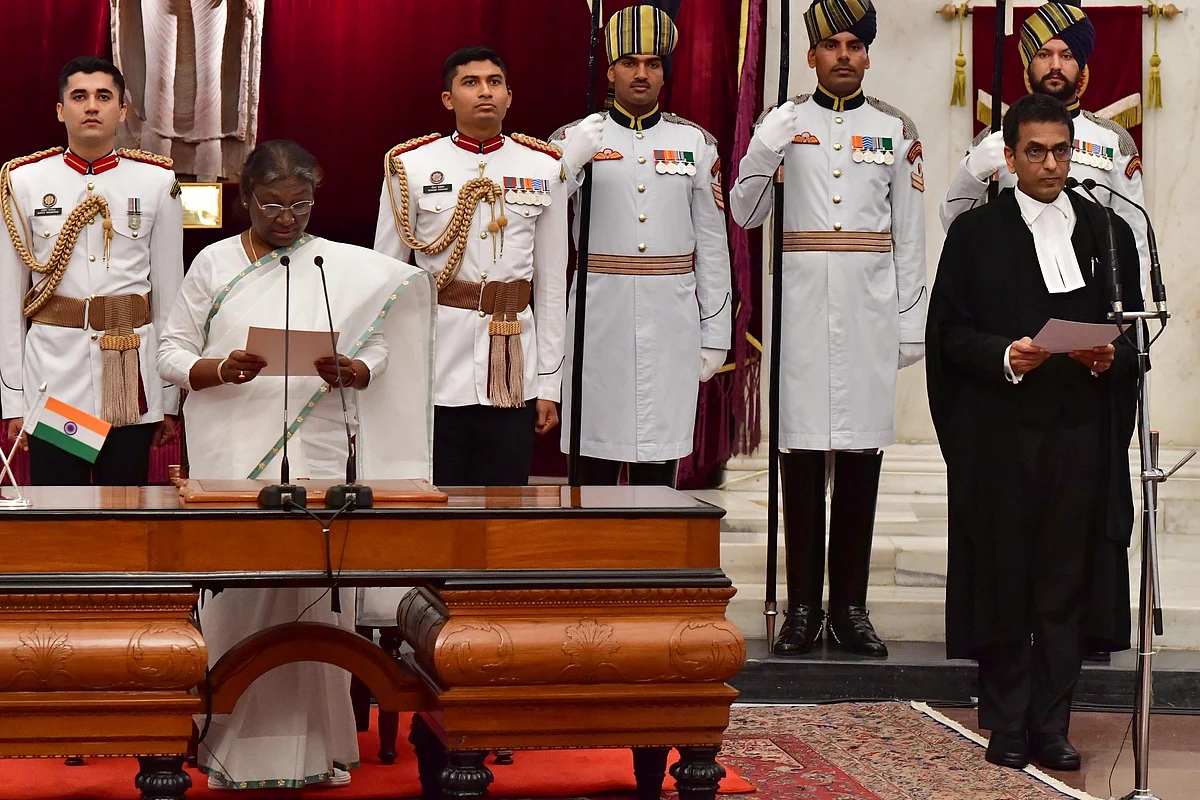 <div class="paragraphs"><p>(Source: Official Twitter account of Rashtrapati Bhavan)</p></div>