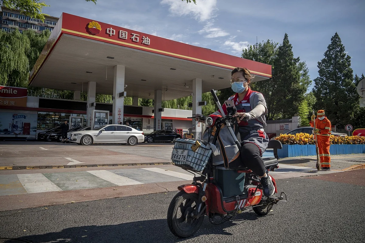 A PetroChina Co. gas station in Beijing, China, on Friday, Aug. 19, 2022. PetroChina, the country’s biggest oil and gas producer, is weighing a plan to carve out its marketing and trading business and seek a separate listing, people with knowledge of the matter said. Bloomberg