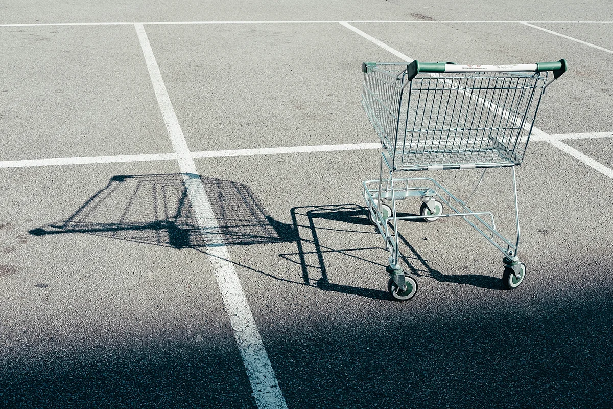 <div class="paragraphs"><p>An empty shopping cart in a parking lot. (Source: David Clarke/Unsplash)</p></div>