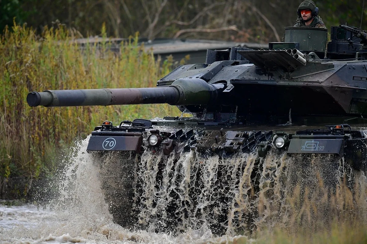 A German Leopard battle tank.
