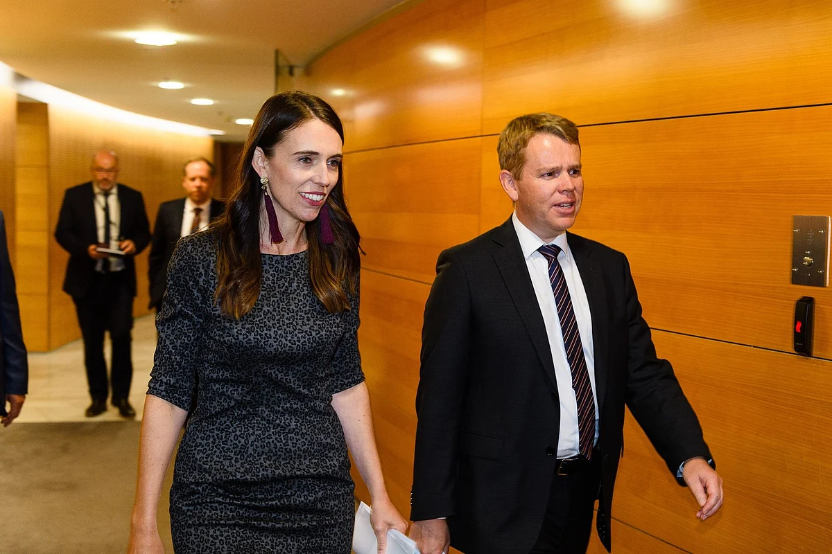 Hipkins arrives for a news conference with Jacinda Ardern in 2021.