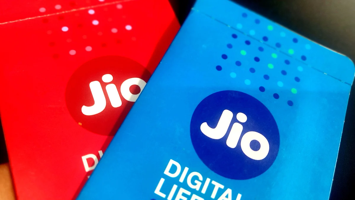 <div class="paragraphs"><p>Sim card packets ofReliance Jio. (Photo: Usha Kunji/BQ Prime)</p></div>