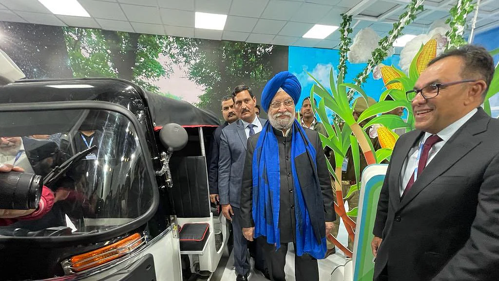 <div class="paragraphs"><p>(Source: Hardeep Singh Puri/Twitter)</p></div>