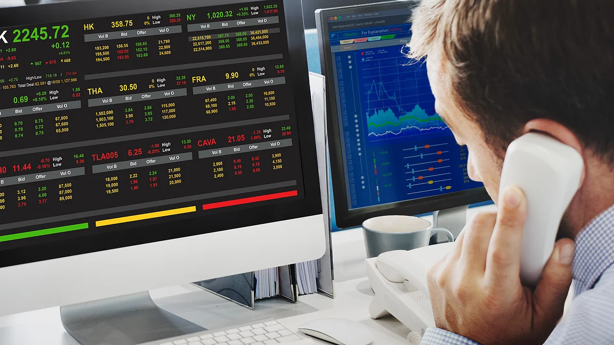 <div class="paragraphs"><p>A stock broker talking on phone. (Source: freepik)</p></div>