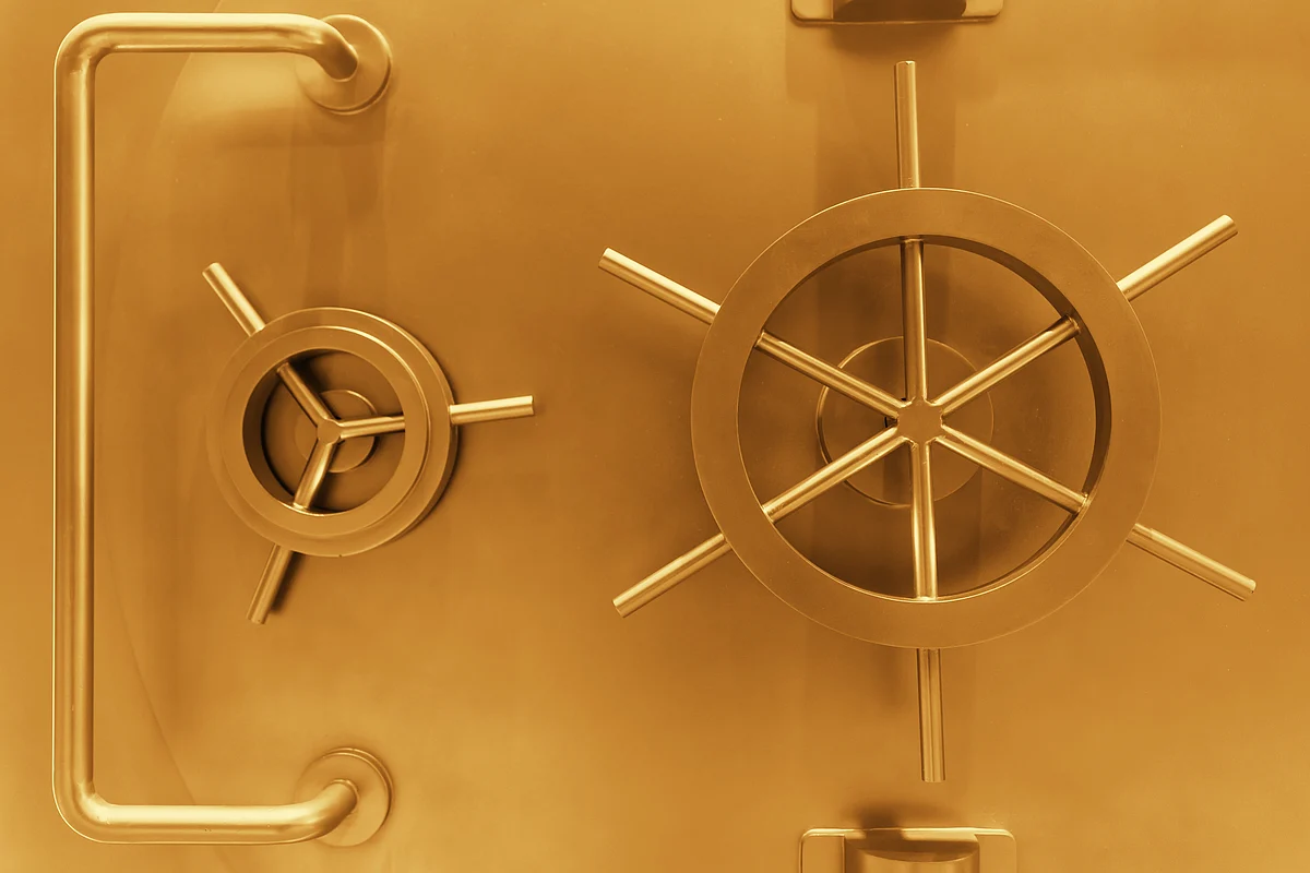 <div class="paragraphs"><p>RBI has extended the bank locker renewal guidelines</p></div>