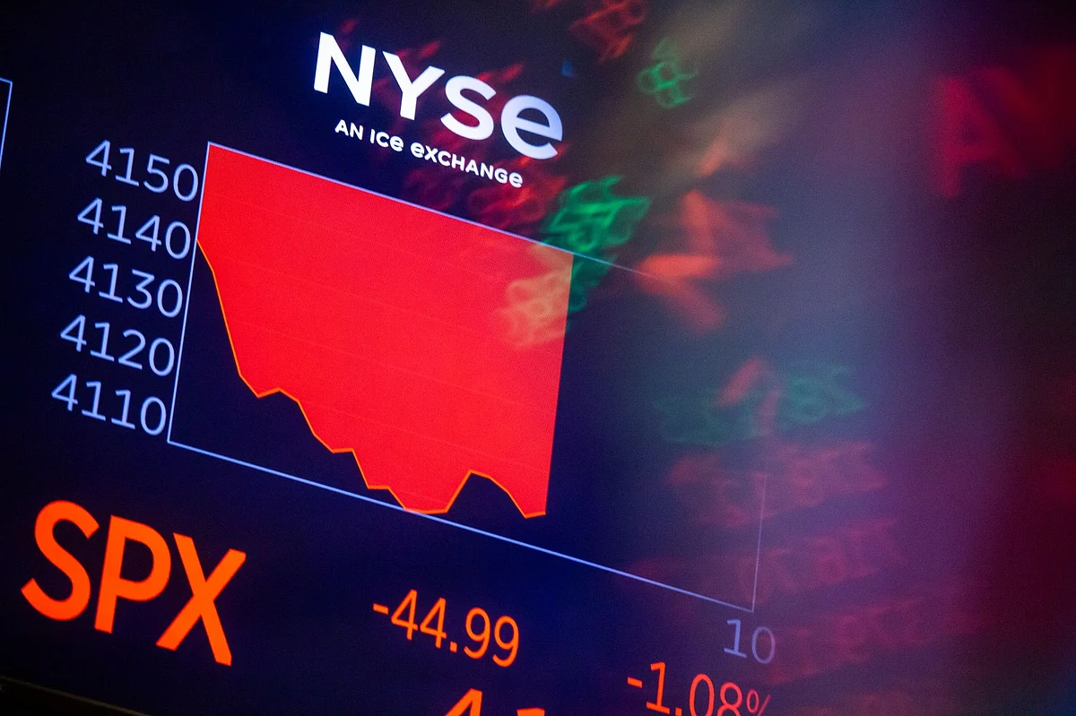 Stock market information on the floor of the New York Stock Exchange (NYSE) in New York, US, on Tuesday, May 31, 2022. The S&P 500 defied bear market status just over a week ago and is set to finish May roughly where it started. Photographer: Michael Nagle/Bloomberg