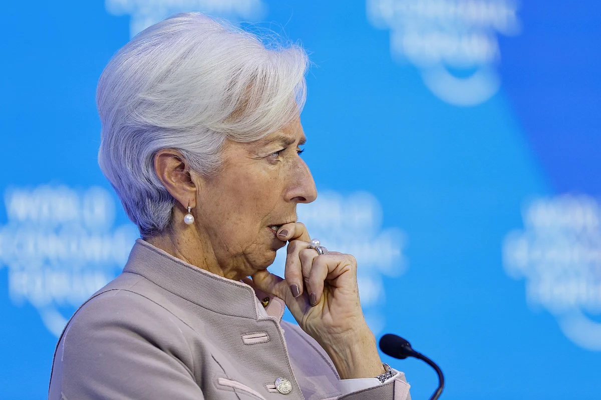 ECB’s Lagarde Says ‘Stay the Course’ Is Her Policy Mantra