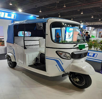 <div class="paragraphs"><p>Atul Auto's electric three-wheeler launched at Auto Expo 2023. (Source: report)</p></div>