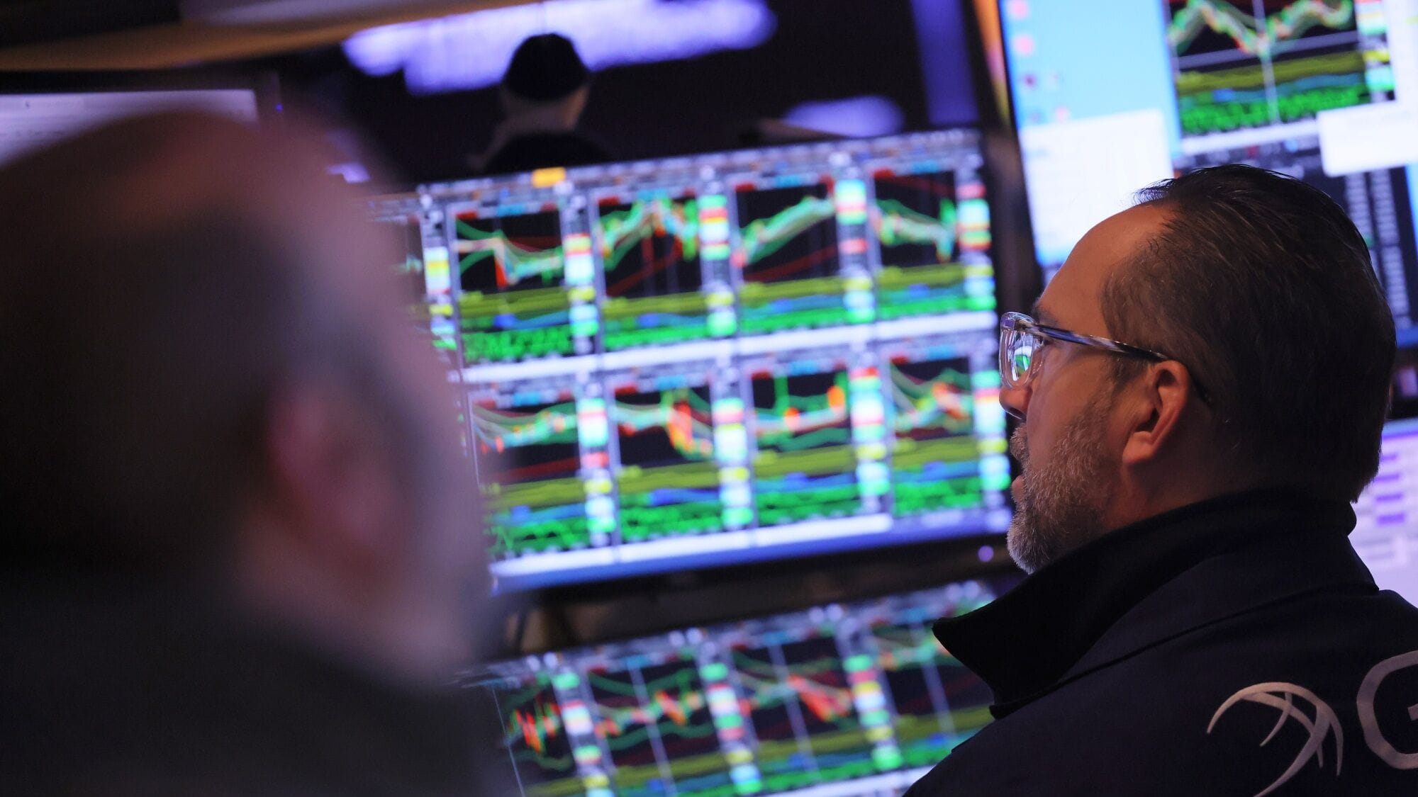 <div work on the floor of the New York Stock Exchange during moing trading on January 17, 2023 in New York City. (Photo by Michael M. Santiago/Getty Images)</p></p><p></div>