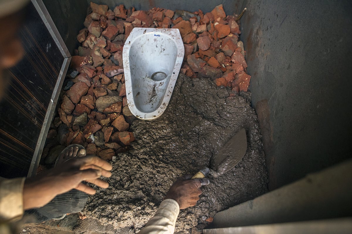 Clean India World’s Biggest ToiletBuilding Spree Is Under Way In India