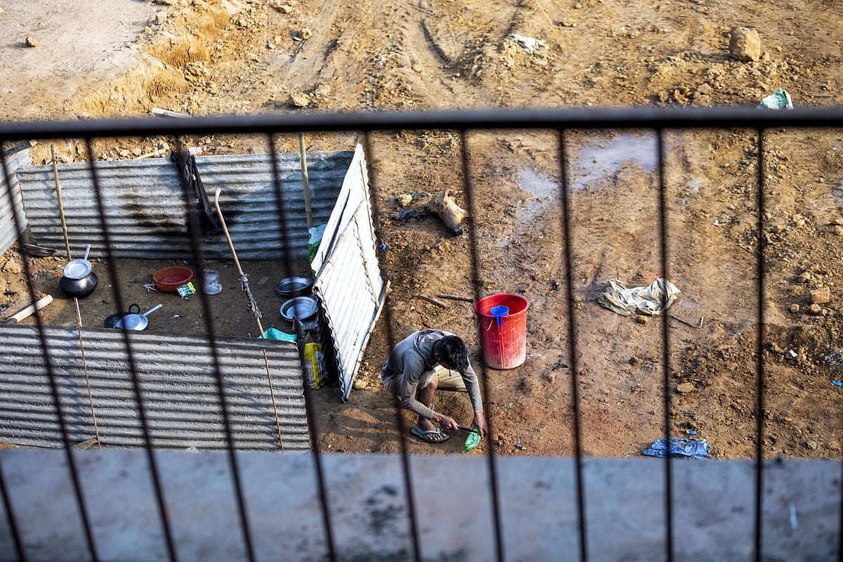 Indian Property Developers Vow To Feed Laborers Amid Lockdown - BloombergQuint