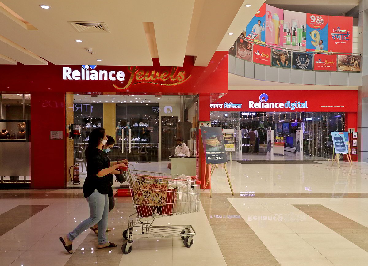 Reliance Retail Launches Premium Fashion And Lifestyle Store Brand 'AZORTE'