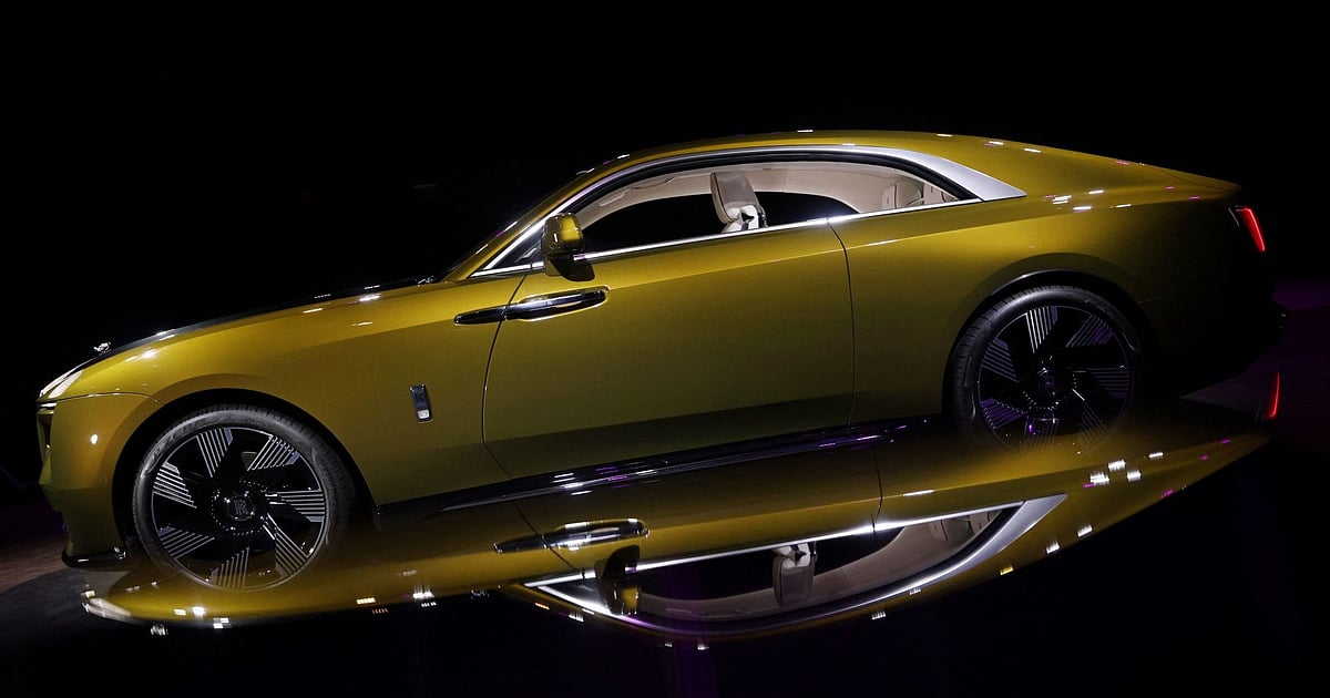 The Electric Rolls-Royce Spectre Is a Rolls in Its Purest Form The Electric Rolls-Royce Spectre Is a Rolls in Its Purest Form