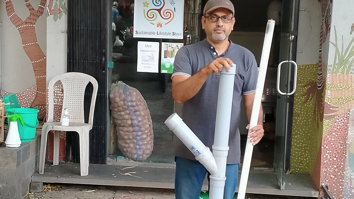 Jugaad for safe disposal of fluorescent tubelights