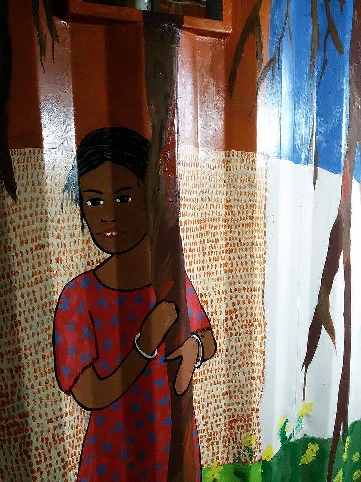 Painting on container - tribal