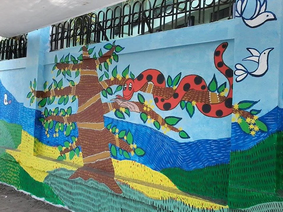 Bal Bharati wall on Senapati Bapat Road, Pune