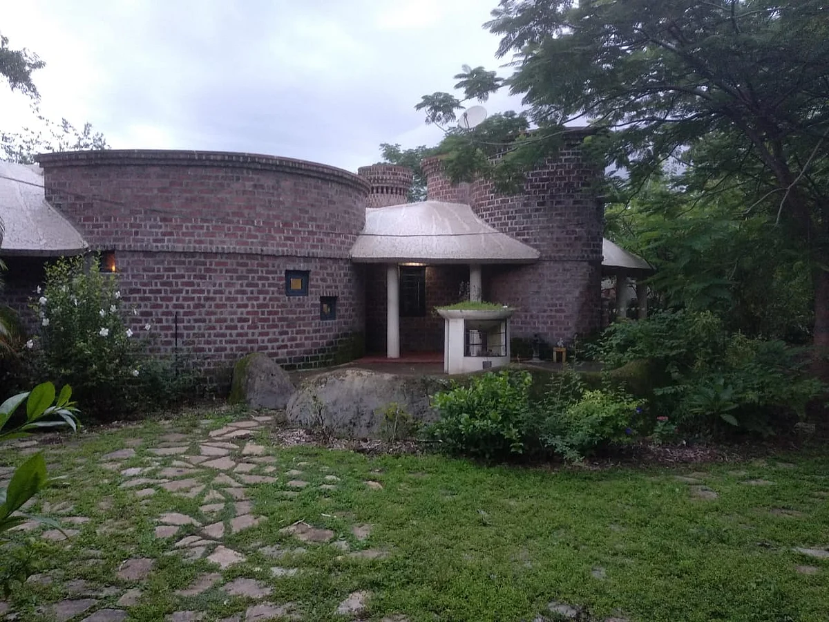 Eco-Hamlet - a close-up of the entrance