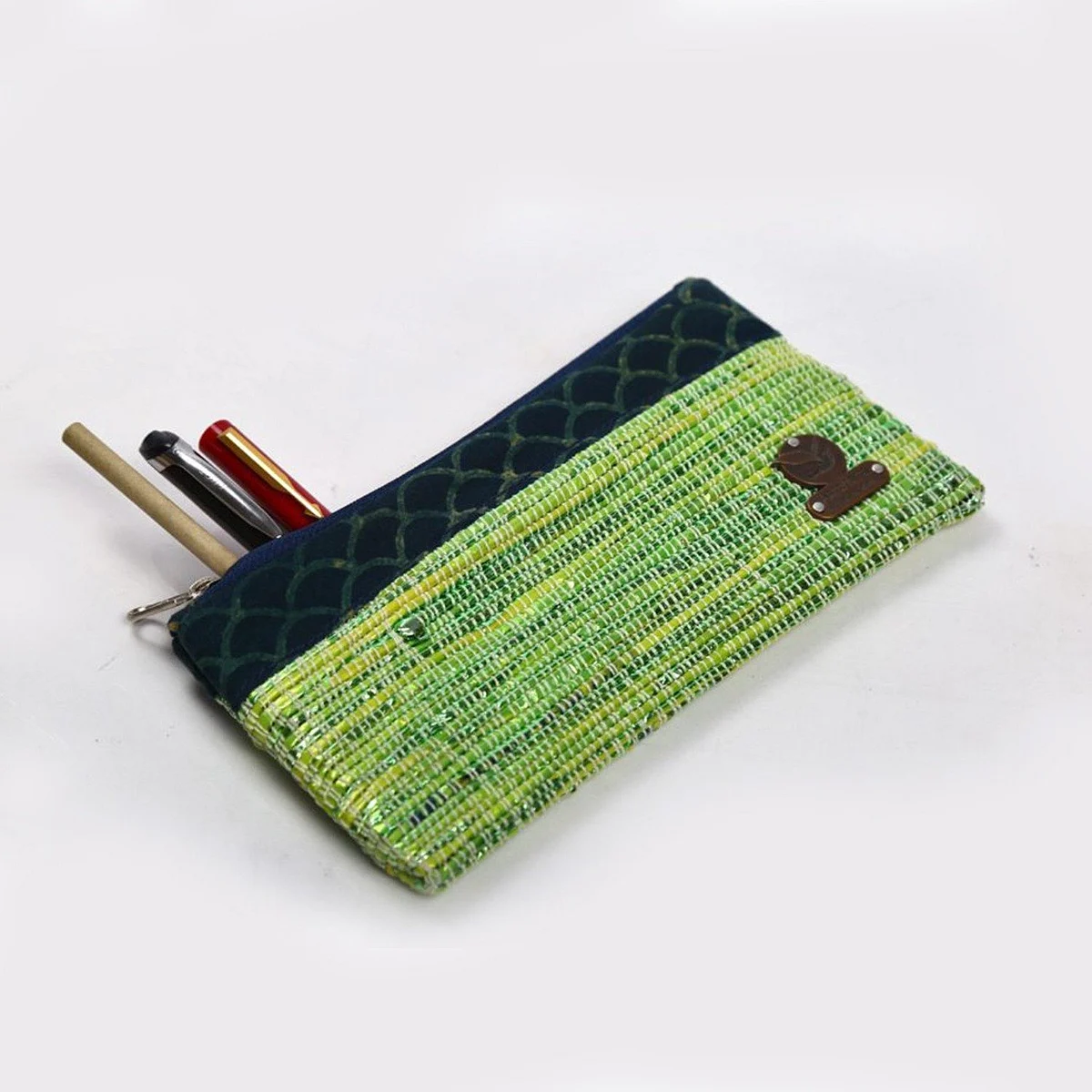 Pen/pencil pouch