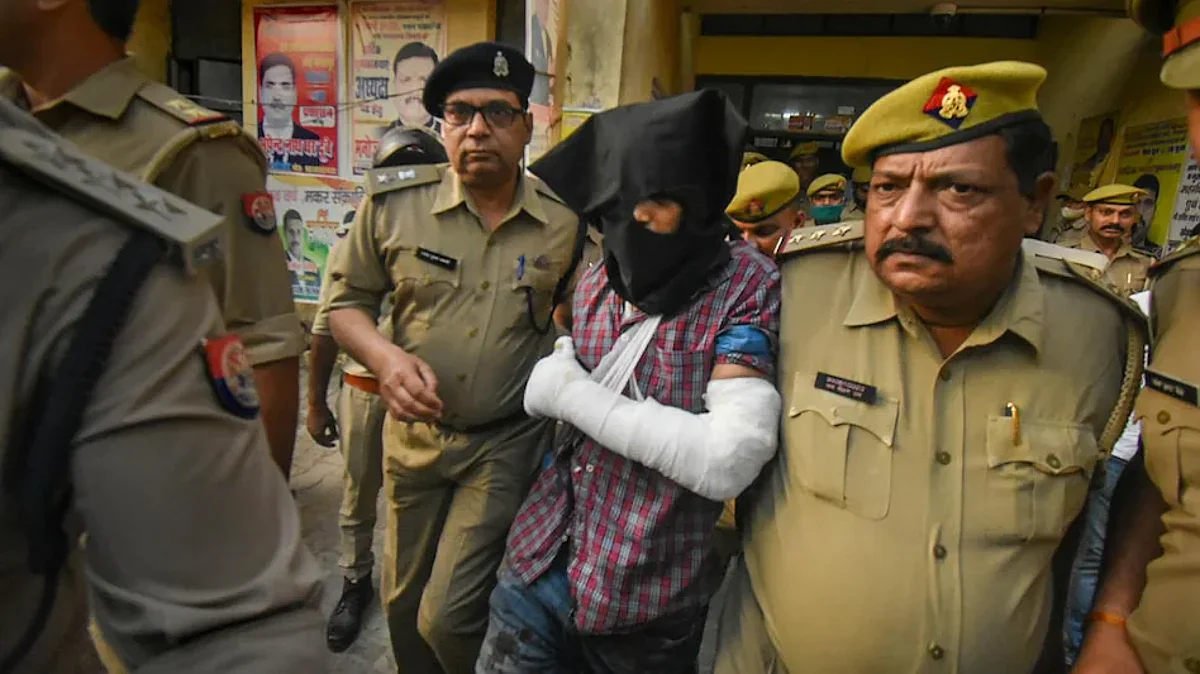 GORAKHPUR TEMPLE : ISIS जैसे आतंकी संगठनों की वीडियो देखता था मुर्तजा !