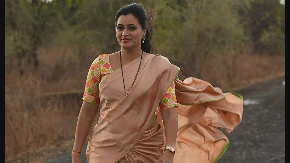 Navneet Rana : 'मेरी मम्मी और पापा को जल्द ही छोड़ दिया जाए इसलिए मैं प्रार्थना कर रही हूं'