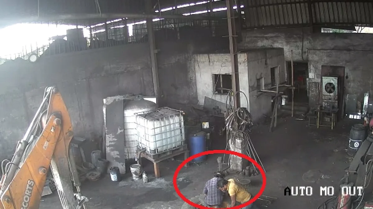 दिल दहला देगा यह Video, बुलडोजर के पहिये में हवा भरते ये क्या हुआ !