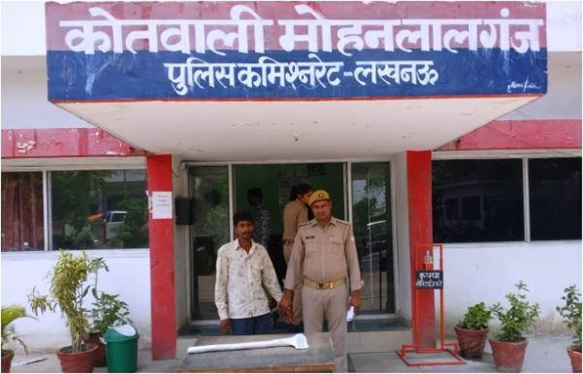 UP CRIME NEWS : खाना पसंद का नहीं बनाया तो कर दिया कुल्हाड़ी से हमला!