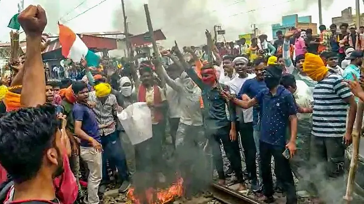 ‘अग्निपथ’ को तत्काल वापस लिया जाए, प्रधानमंत्री और सरकार नौजवानों से माफी मांगें: कांग्रेस