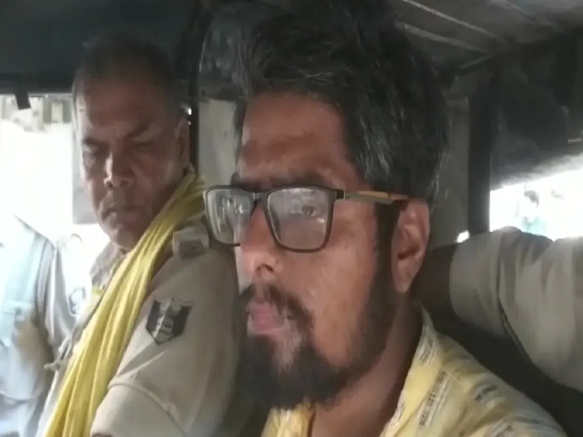 आरोपी ताहिर से पुलिस लगातार पूछताछ कर रही है