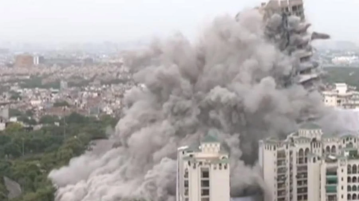 Live : Noida Twin Tower Demolition