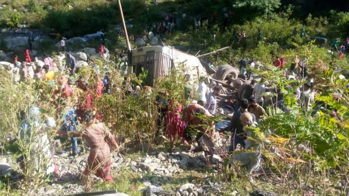 बस हादसे की तस्वीर