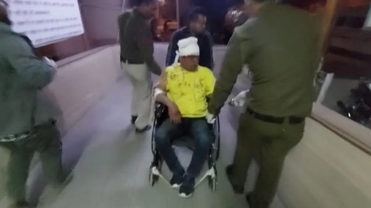 युवक ने खुद को भी मारी गोली