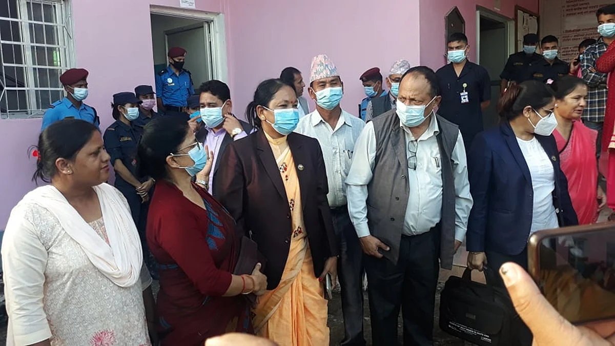 सुदूरपश्चिममा एमालेका १० प्रदेश सांसदले समाजवादीमा गरे सनाखत