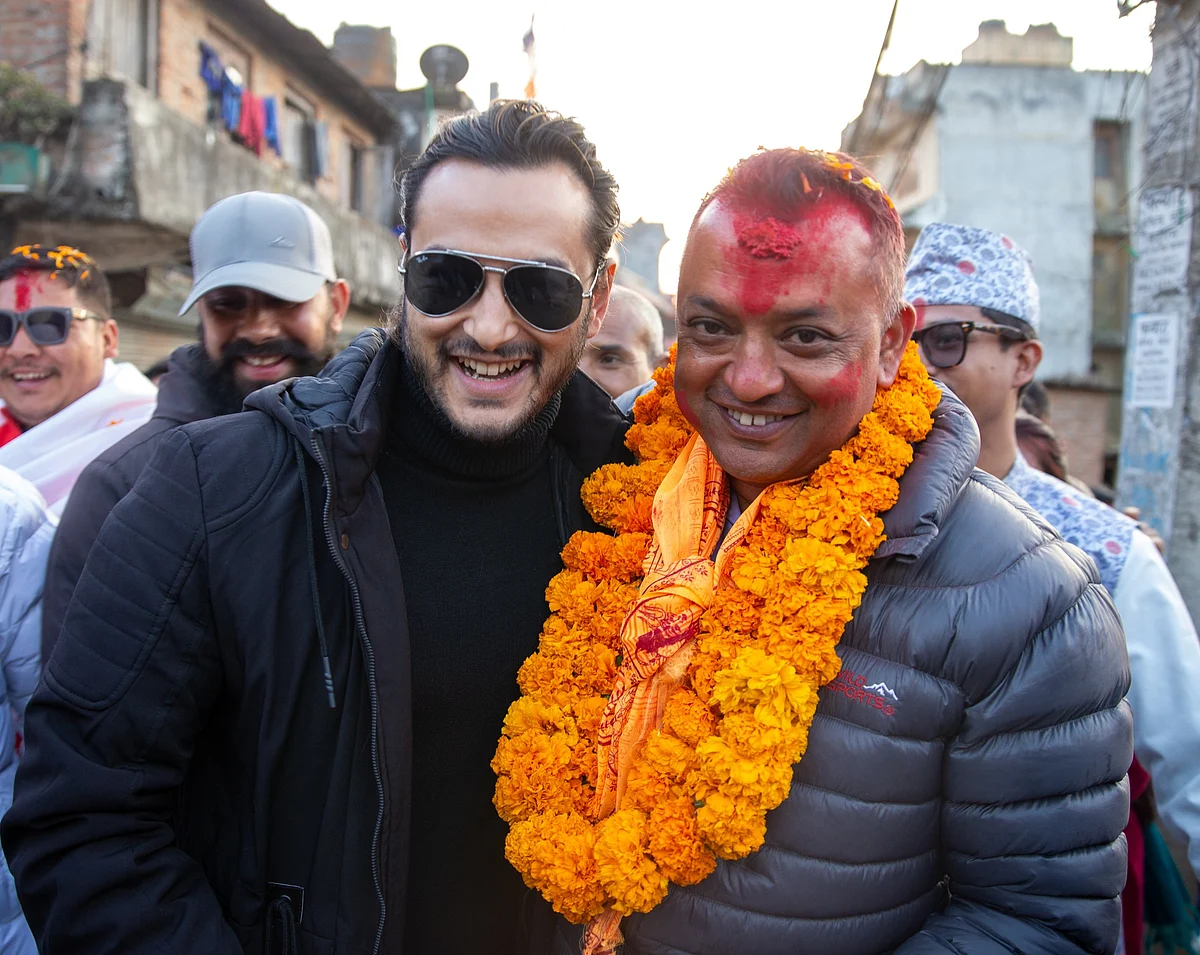गगन थापालाई भोट गर्न अभिनेता प्रदीप खड्काको अपिल