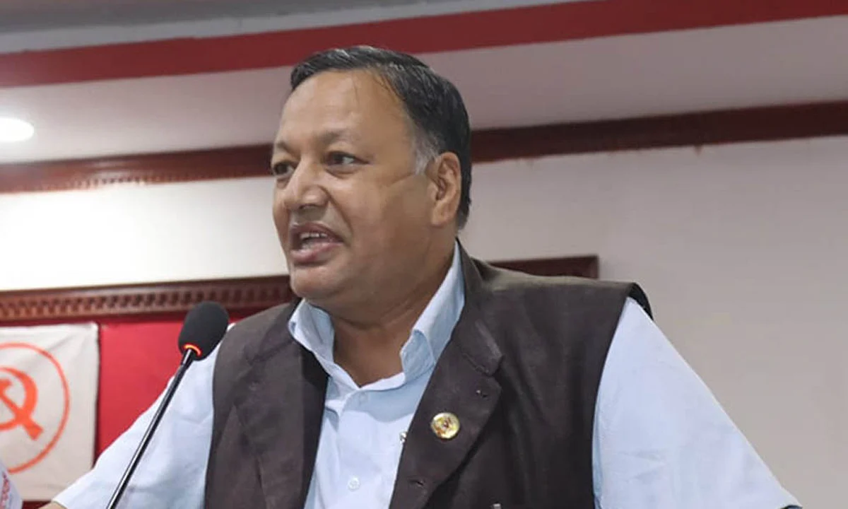 ओली प्रतिगमनकारी हुन् : देवेन्द्र पौडेल