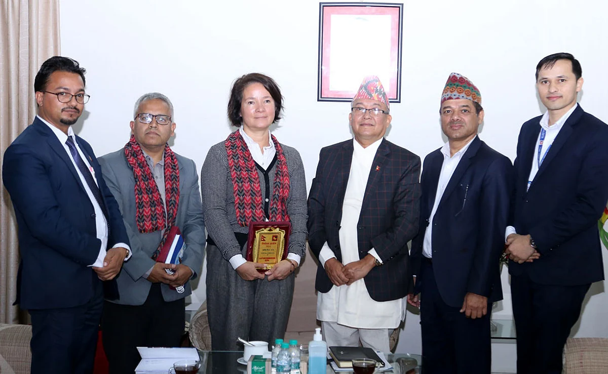 प्रमुख आयुक्त थपलियाले भेटे युरोपियन युनियनका राजदूतलाई
