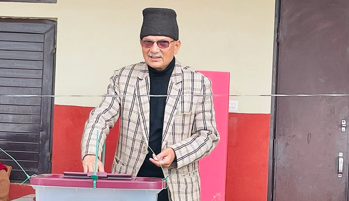 बाबुराम भट्टराईले गरे मतदान