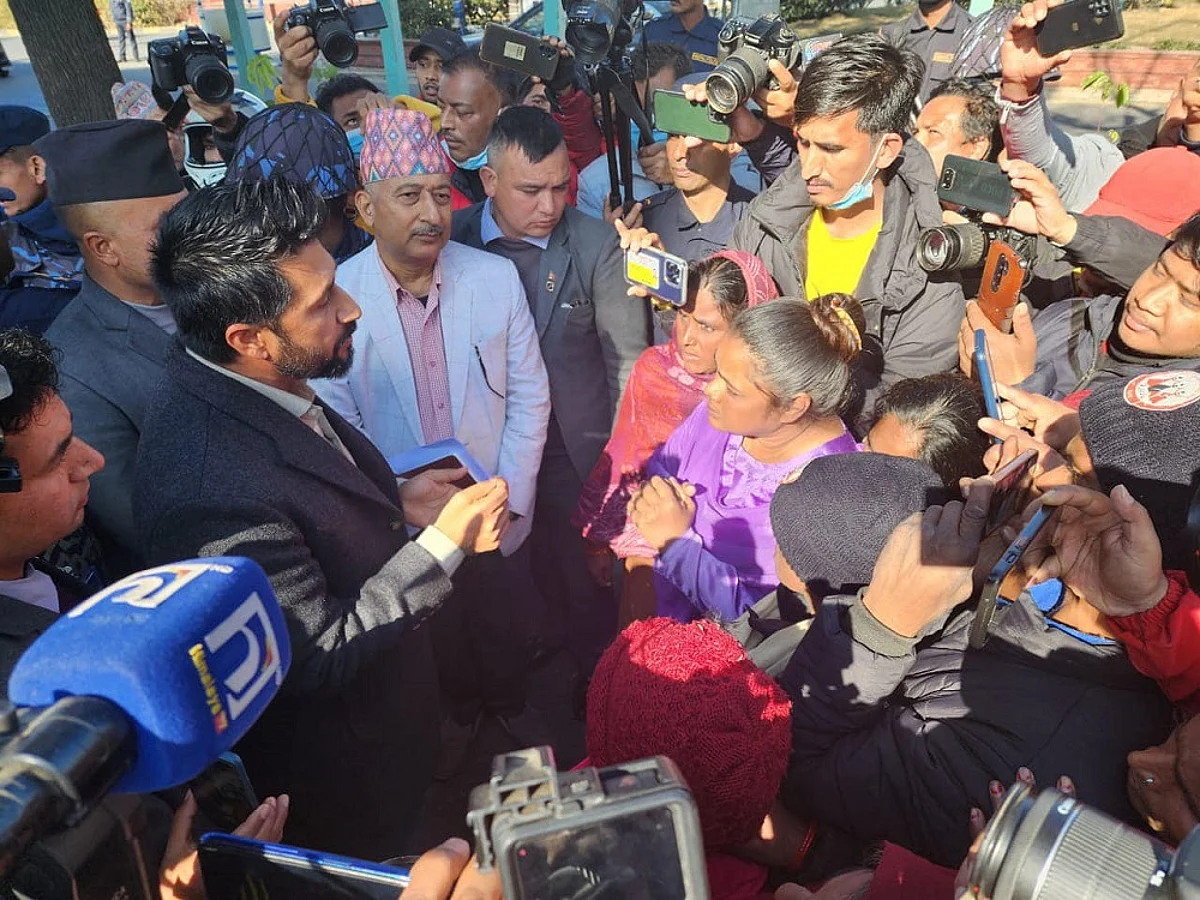 निर्मला कुर्मी र नकुन्नी धोबीको घटनाको सत्यतथ्य छानबिन गर्ने गृहमन्त्री लामिछानेको प्रतिवद्धता