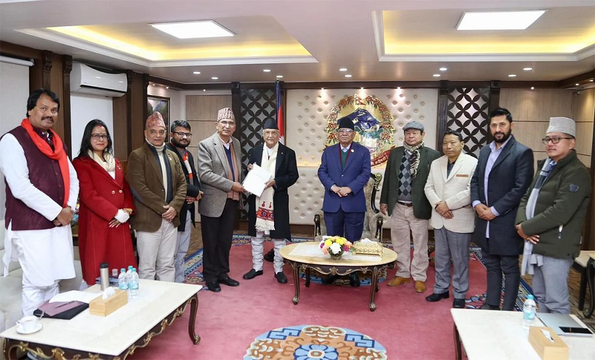 न्यूनतम साझा कार्यक्रमको मस्यौदा कार्यदलले बुझायो संयोजक ओलीलाई
