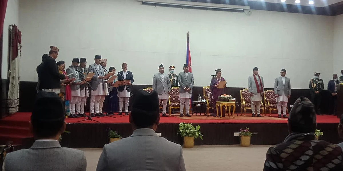 नवनियुक्त मन्त्रीहरुले लिए पद तथा गोपनीयताको शपथ