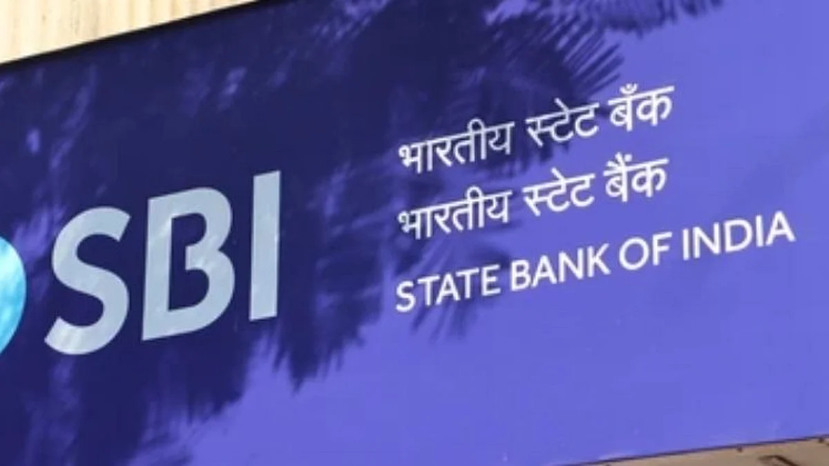 SBI Apprentice Recruitment 2021: स्टेट बँक ऑफ इंडियामध्ये भरती, महिन्याला 15,000 पगार