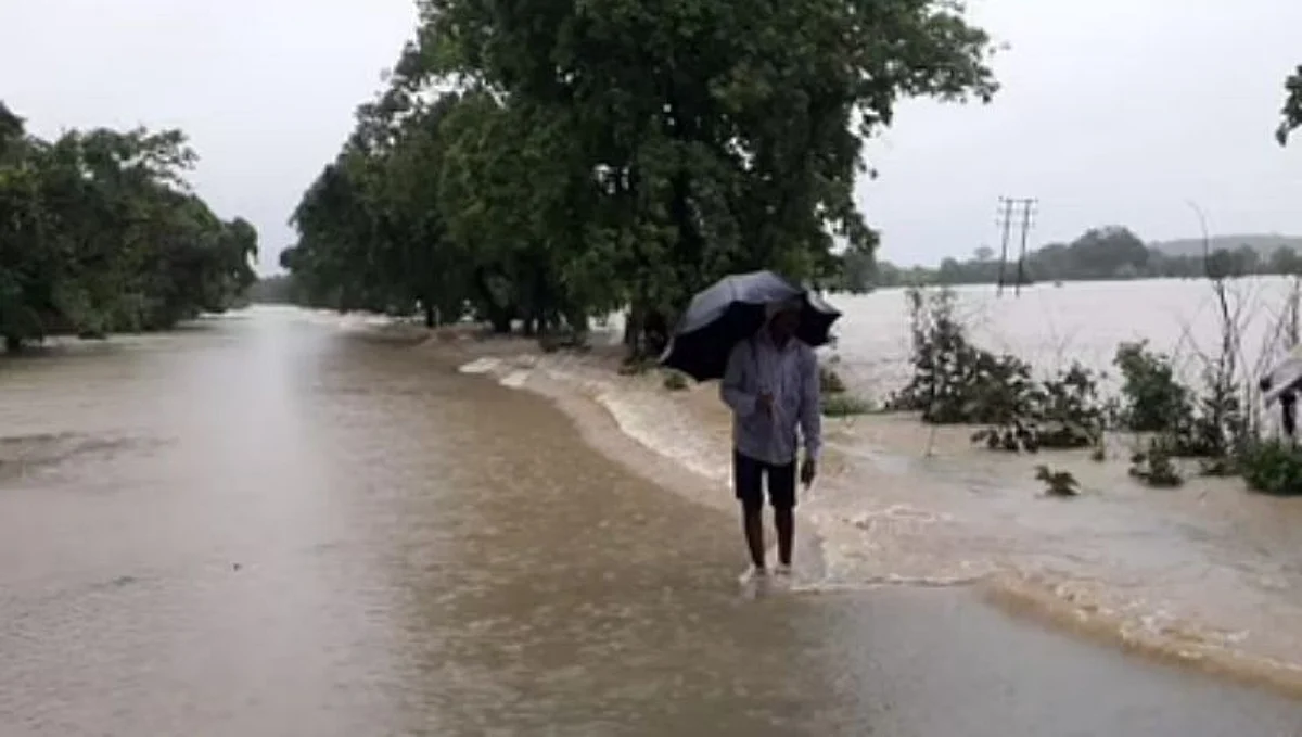 Monsoon Update:कोल्हापूर-गगनबावडा रस्त्यावरील वाहतूक ठप्प