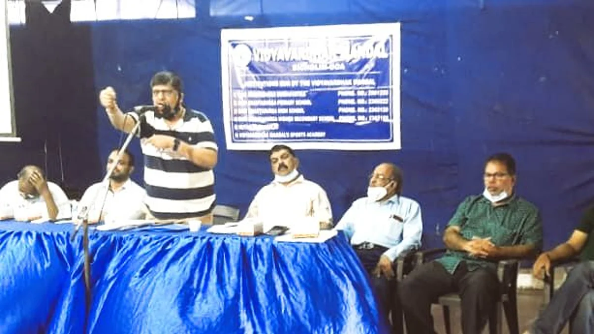 Goa: Vidyavardhak Mandal member
in meeting, In Bicholim, Goa. On Monday, 26 July, 2021.