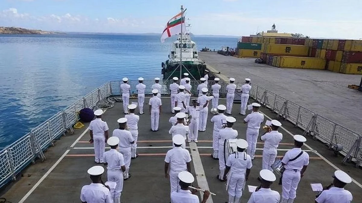 Navy Recruitment 2021: 10 वी पास विद्यार्थ्यांसाठी भारतीय नौदलात भरती