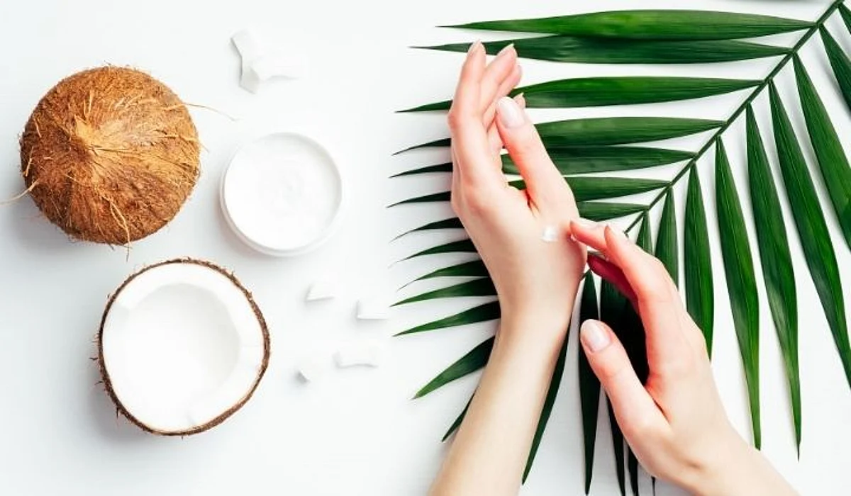 Skin Care Tips : हातावरील टॅनिंग कमी करायची असेल तर ...