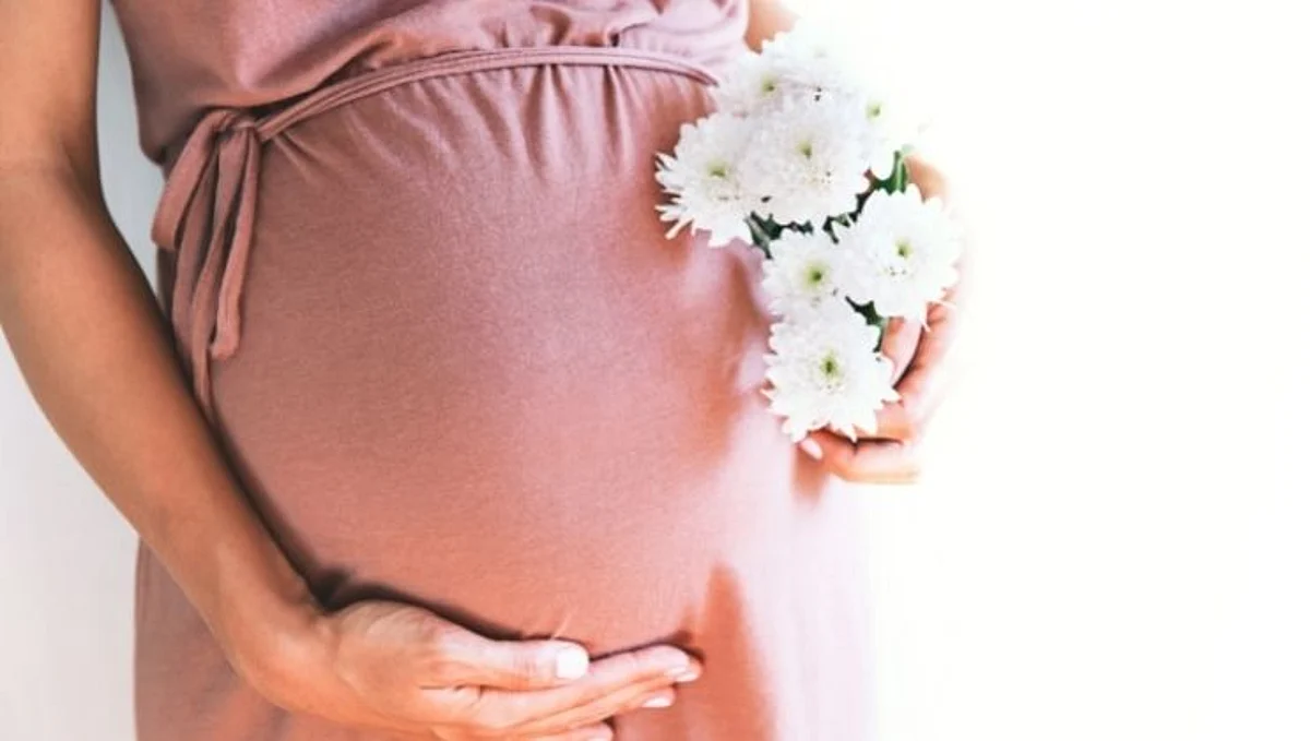 Pregnancy दरम्यान महिलांना येणाऱ्या अशक्तपणावर आहेत 'हे' उपाय