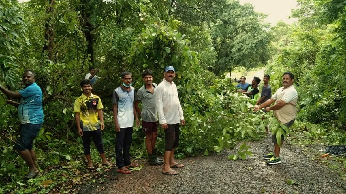 Goa: सालेलीतील युवकांनी श्रमदानाने केली रस्त्यांची साफ सफाई