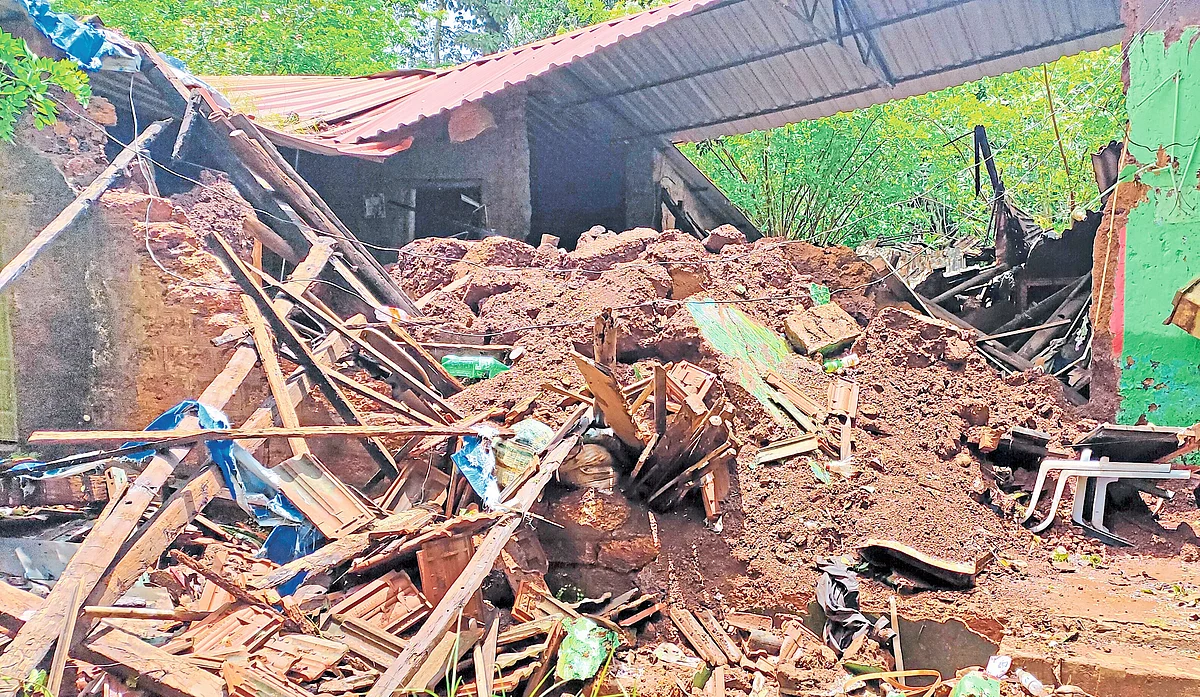 Goa: house Collapse of Sanjay Naik