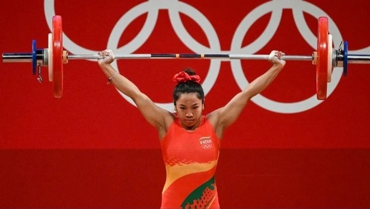Tokyo Olympics: मीराबाई चानूची 'चंदेरी' कामगिरी,भारताला मिळवून दिले पहिलं पदक!